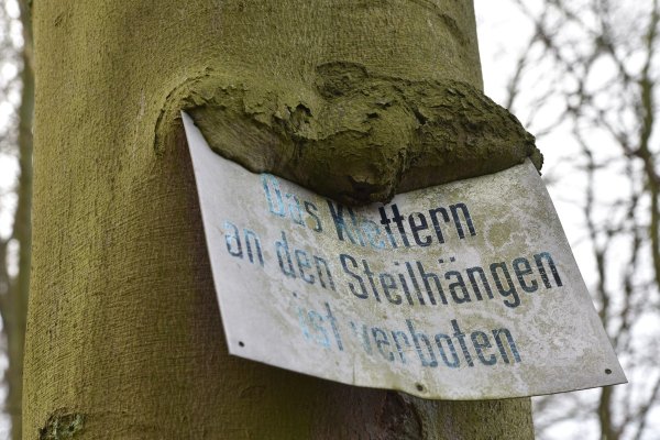 Schild Steilküste